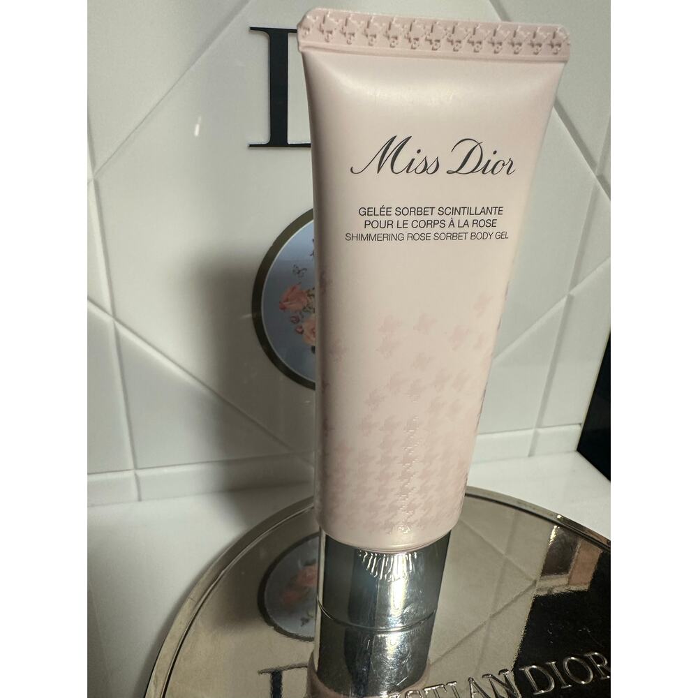 Miss Dior Rose Sorbet Shimmering Body Gel
 75mL